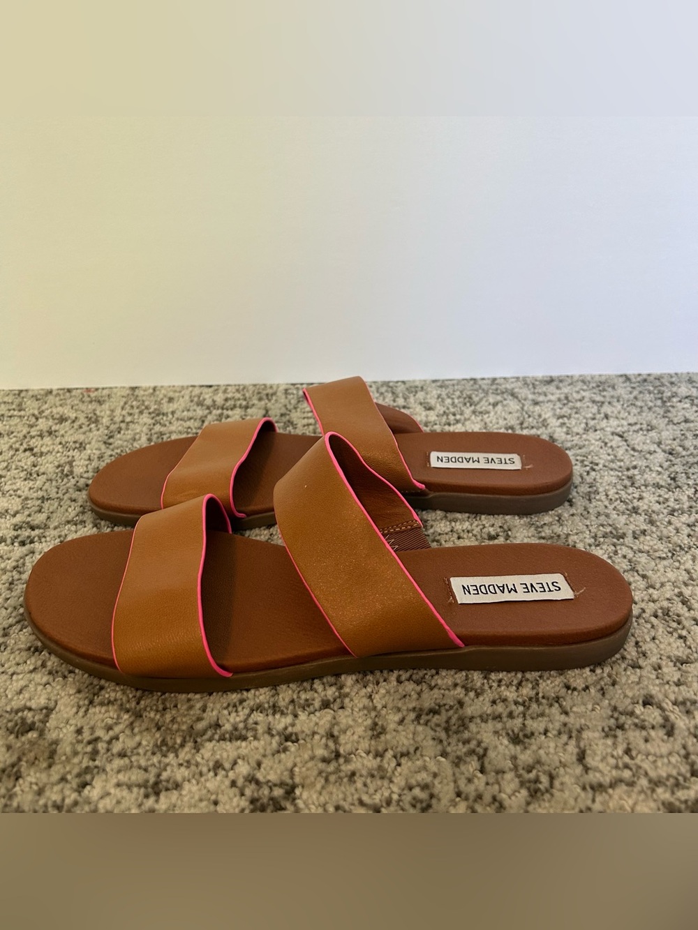 Steve Madden Brown & Hot Pink Adia Sandals Size 8.5 Women’s